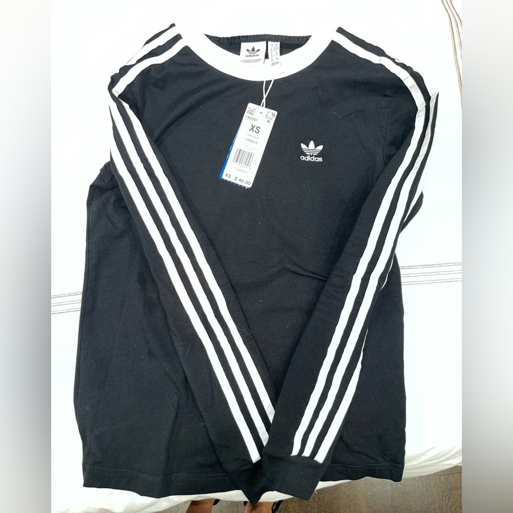 BRAND NEW Adidas Womens tshirt